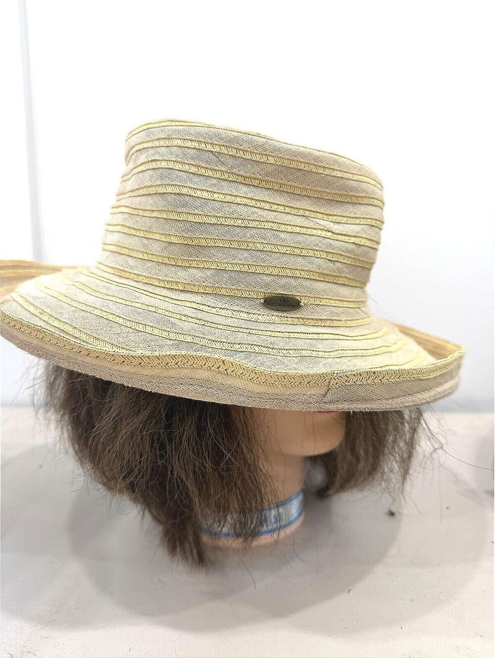 Liz Claiborne Beige and Gold Woven Straw Wide Brim Hat